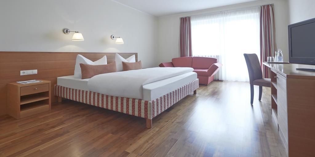 Hotel Eberle โบลซาโน ภายนอก รูปภาพ