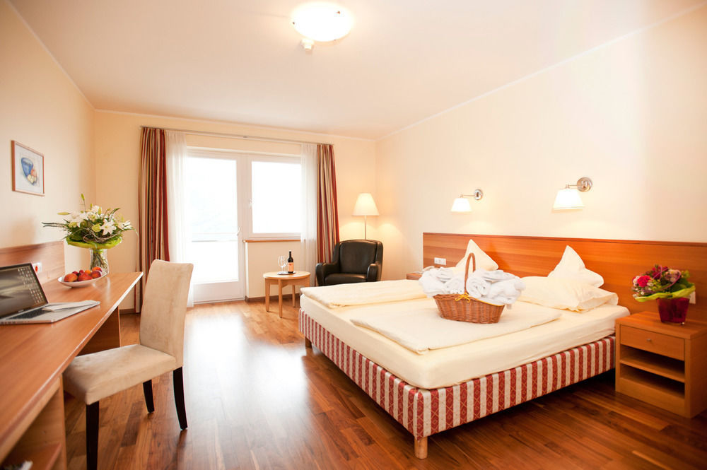 Hotel Eberle โบลซาโน ภายนอก รูปภาพ