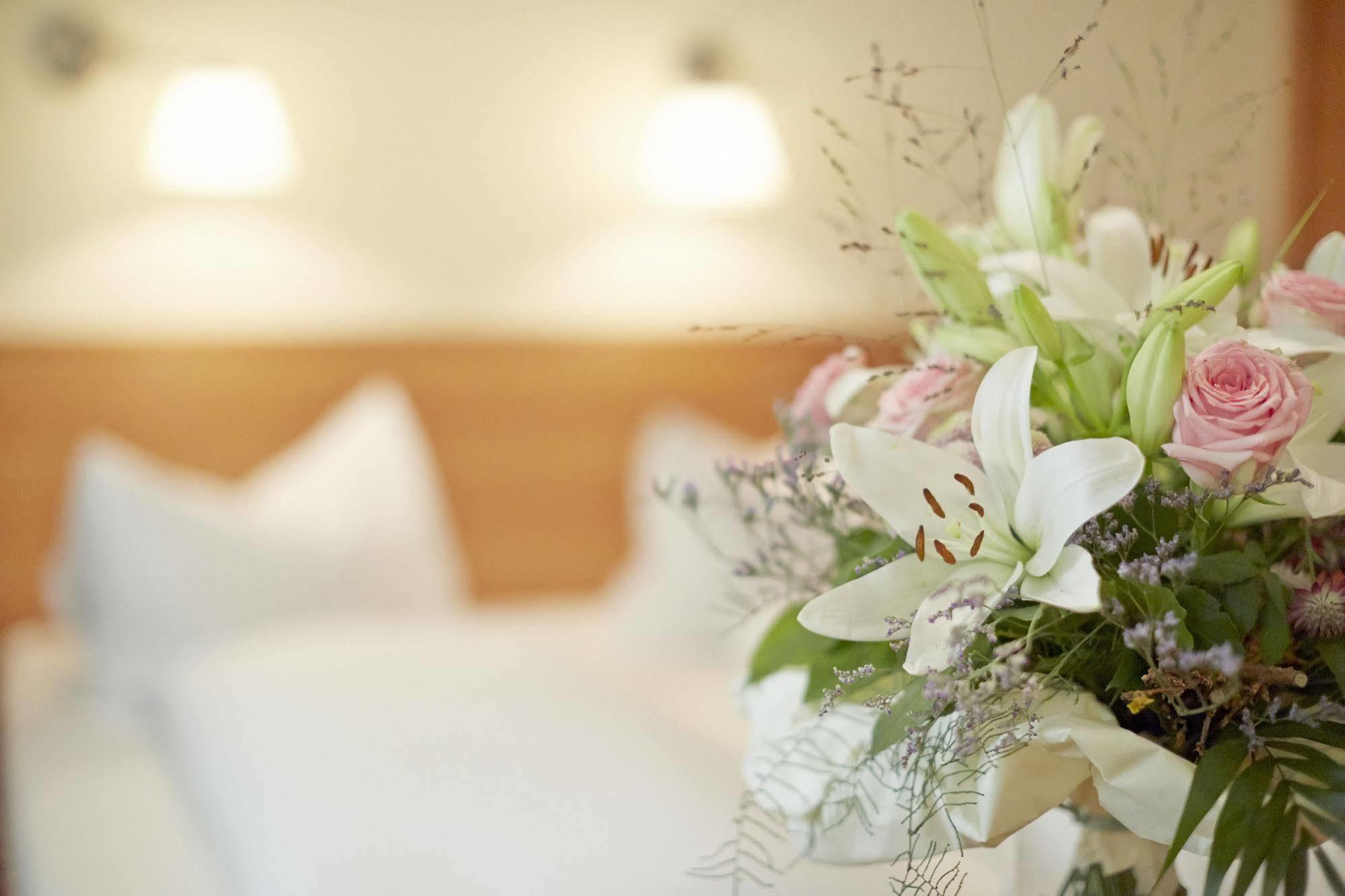 Hotel Eberle โบลซาโน ภายนอก รูปภาพ